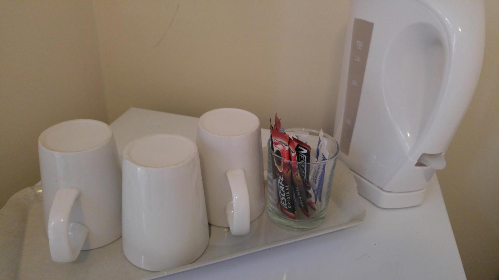 Family Room,321108597:JPEG